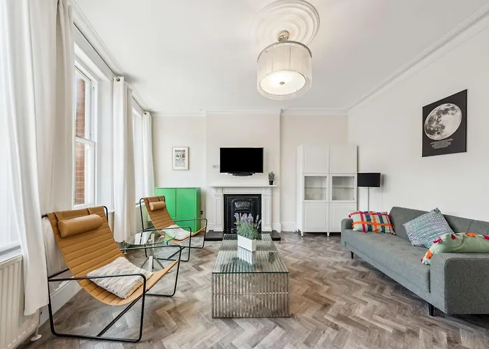 Stunning 3-Bedroom Apartment In Hampstead By Staystaystay