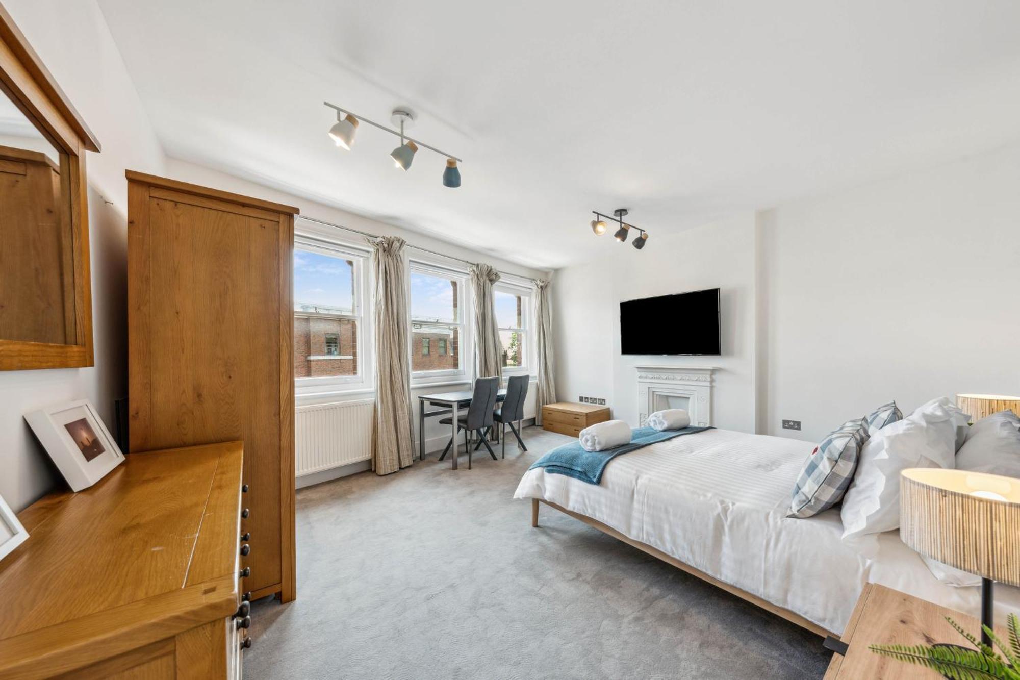 Apartment Stunning 3-bedroom In Hampstead By Staystaystay *