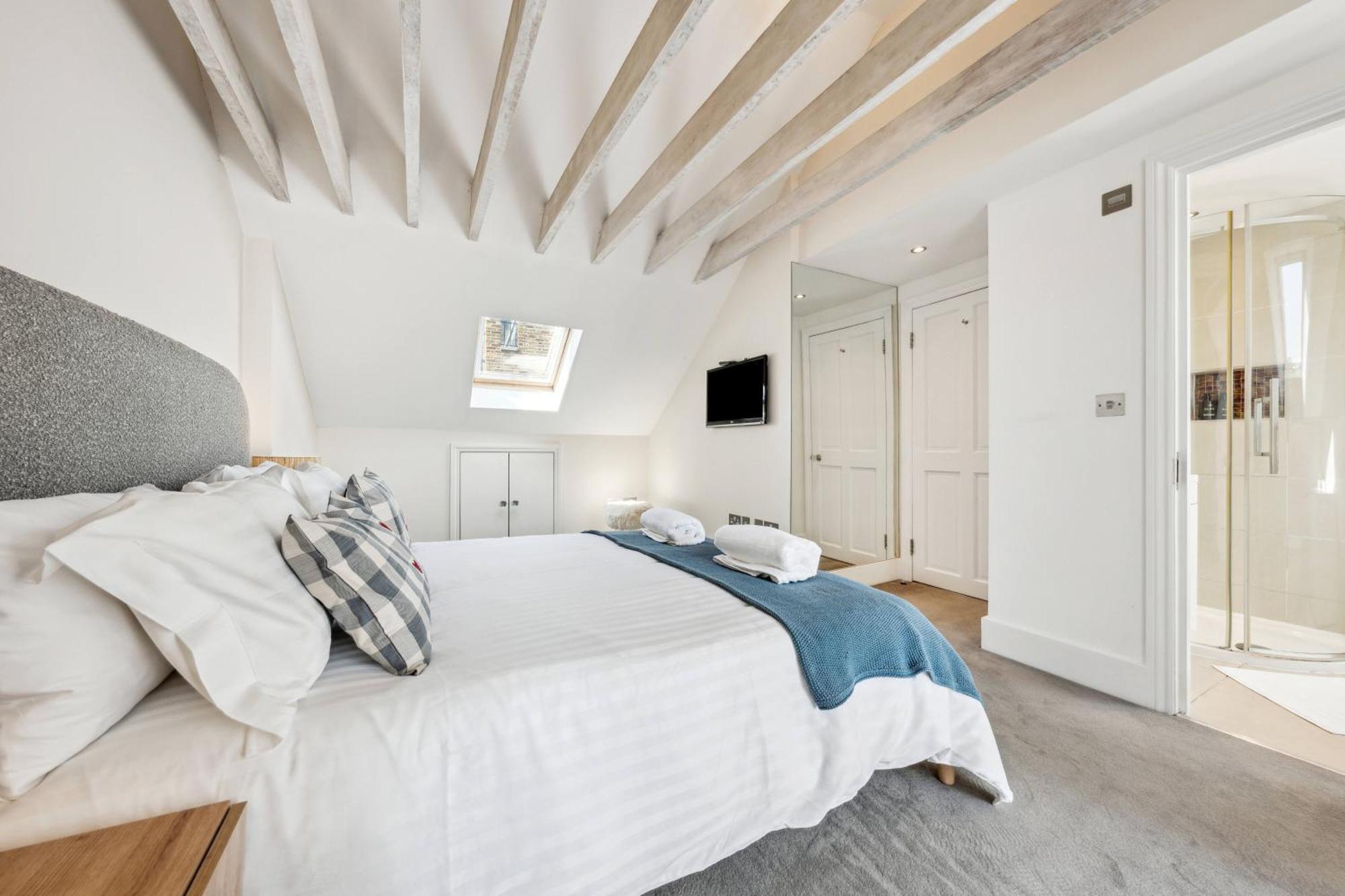 Stunning 3-bedroom In Hampstead By Staystaystay *